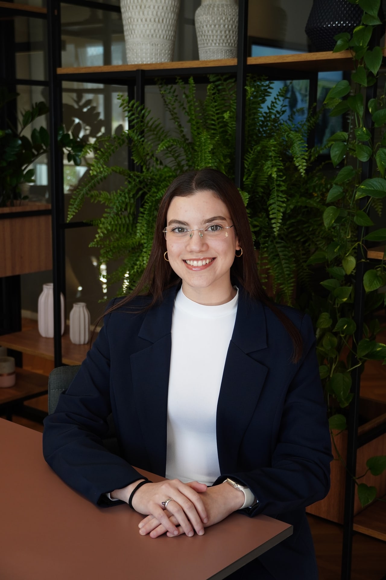 Camila da Rocha, Assistente jurídica